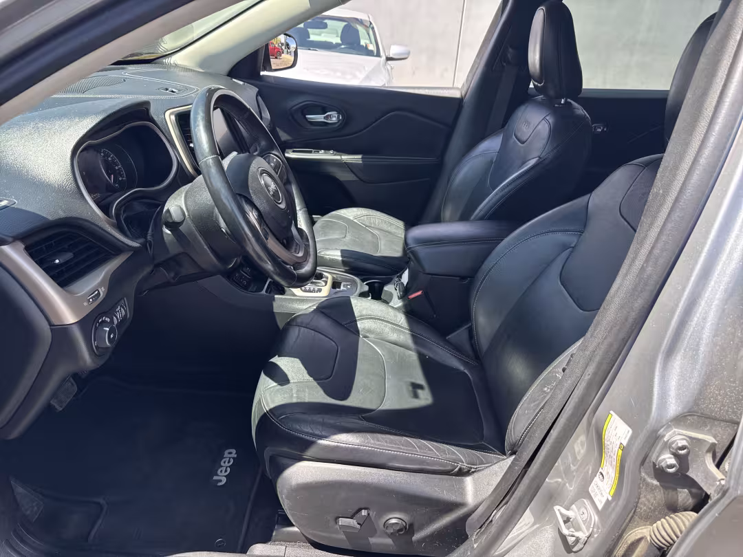 2014 Jeep Cherokee - 1C4PJLDS5EW221686 - Image #10