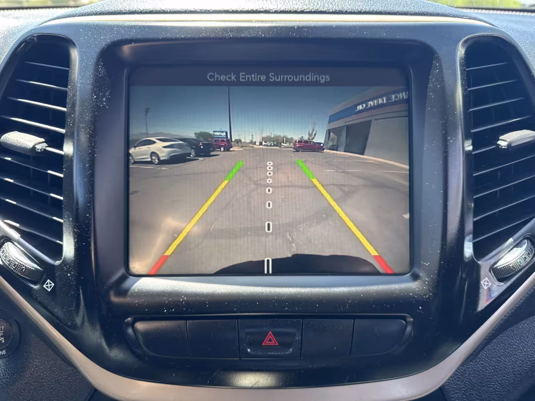 2014 Jeep Cherokee - 1C4PJLDS5EW221686 - Image #17